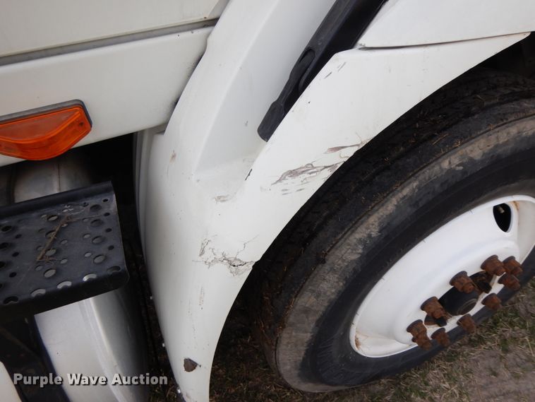 image for item IX9312 2007 International 8600  semi truck