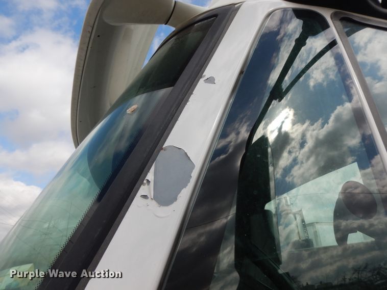 image for item IX9312 2007 International 8600  semi truck