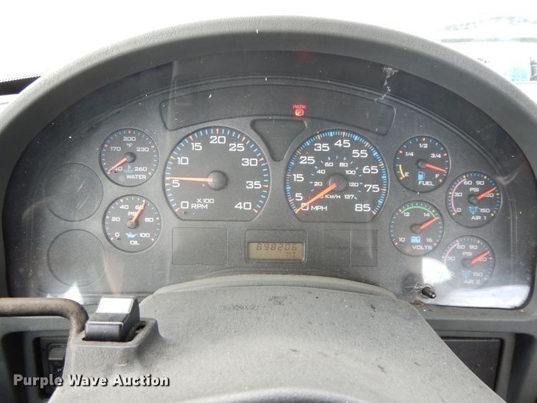 image for item IX9312 2007 International 8600  semi truck