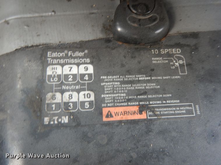 image for item IX9312 2007 International 8600  semi truck