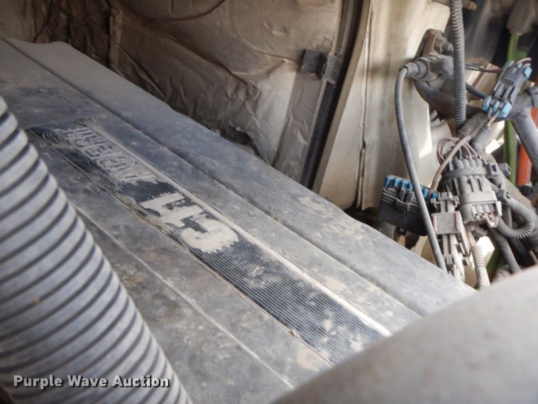 image for item IX9312 2007 International 8600  semi truck