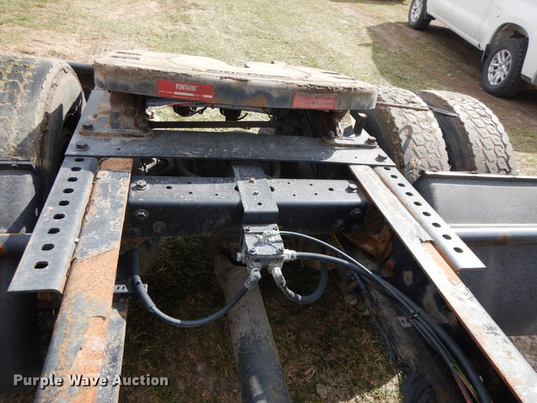 image for item IX9312 2007 International 8600  semi truck