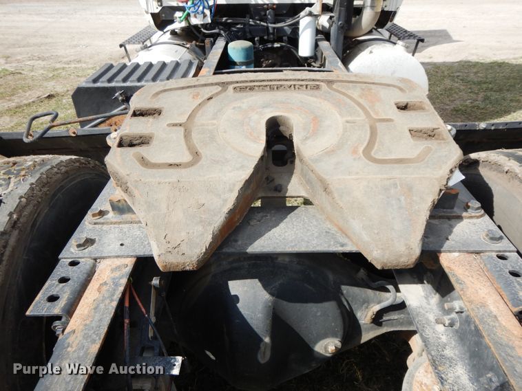 image for item IX9312 2007 International 8600  semi truck