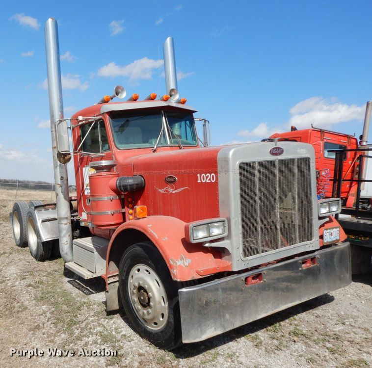 image for item IX9321 1986 Peterbilt 359  semi truck