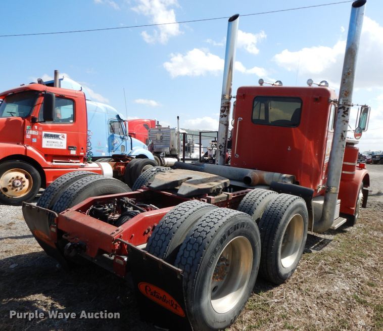 image for item IX9321 1986 Peterbilt 359  semi truck