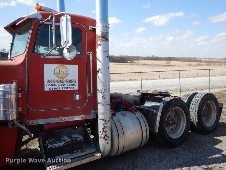 image for item IX9321 1986 Peterbilt 359  semi truck