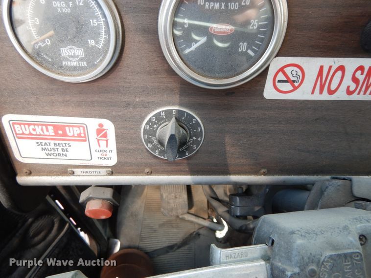 image for item IX9321 1986 Peterbilt 359  semi truck