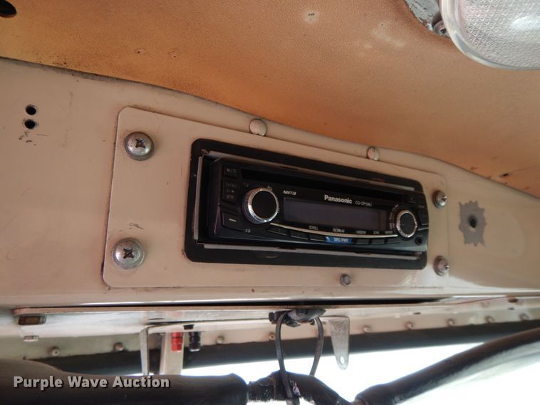 image for item IX9321 1986 Peterbilt 359  semi truck