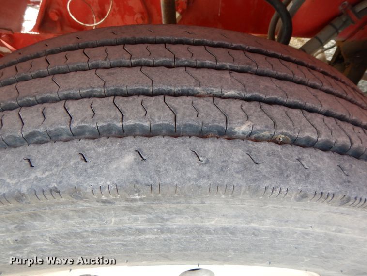 image for item IX9321 1986 Peterbilt 359  semi truck