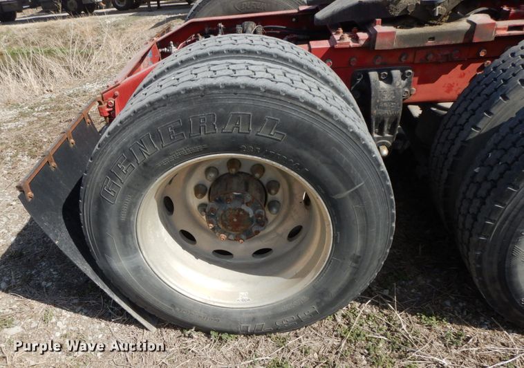 image for item IX9321 1986 Peterbilt 359  semi truck