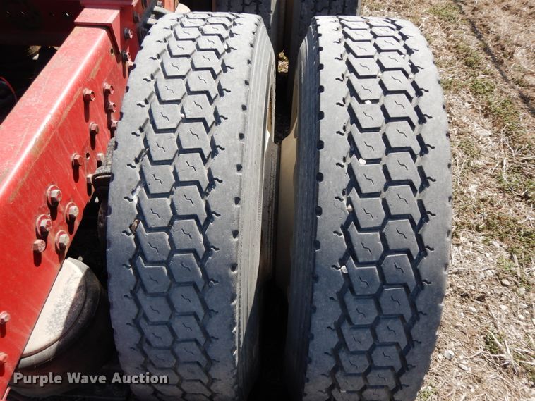 image for item IX9321 1986 Peterbilt 359  semi truck