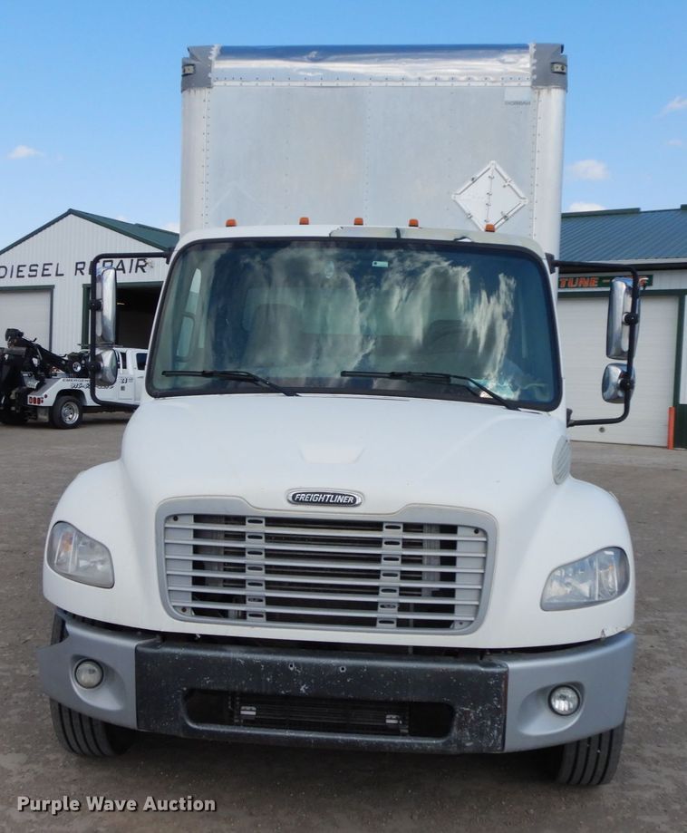 image for item IX9323 2006 Freightliner Business Class M2  box truck