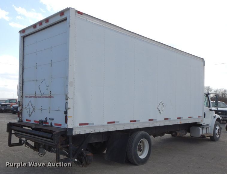 image for item IX9323 2006 Freightliner Business Class M2  box truck