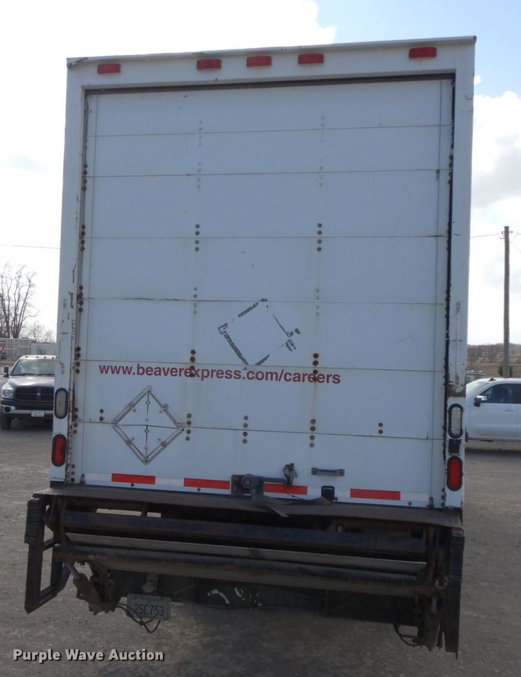 image for item IX9323 2006 Freightliner Business Class M2  box truck