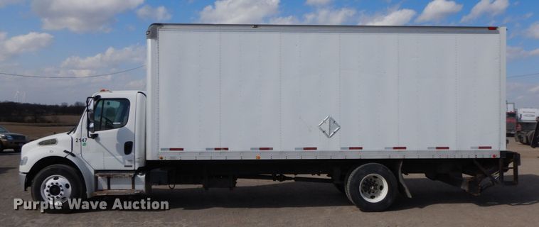 image for item IX9323 2006 Freightliner Business Class M2  box truck