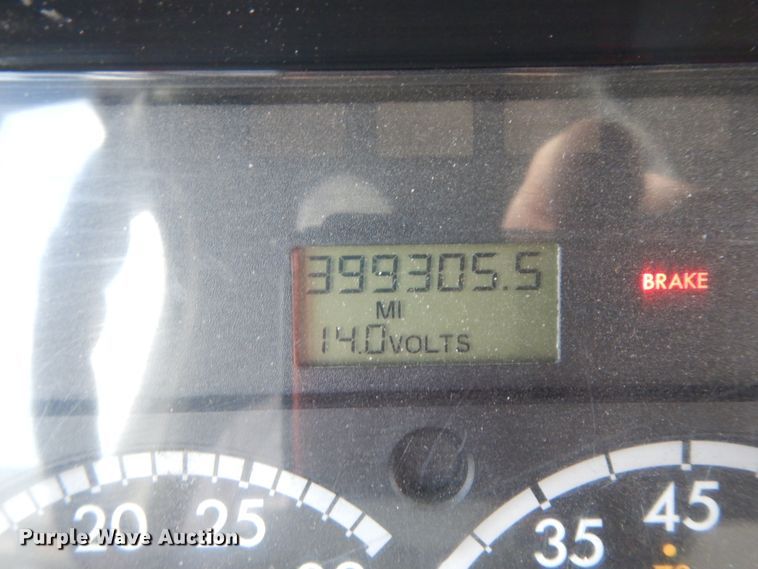 image for item IX9323 2006 Freightliner Business Class M2  box truck