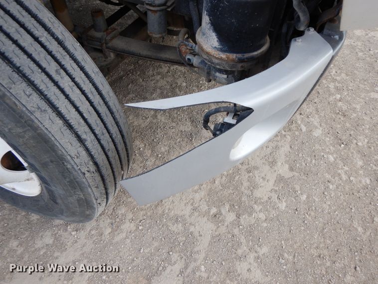 image for item IX9323 2006 Freightliner Business Class M2  box truck