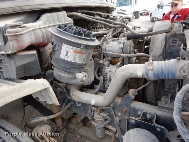 image for item IX9323 2006 Freightliner Business Class M2  box truck