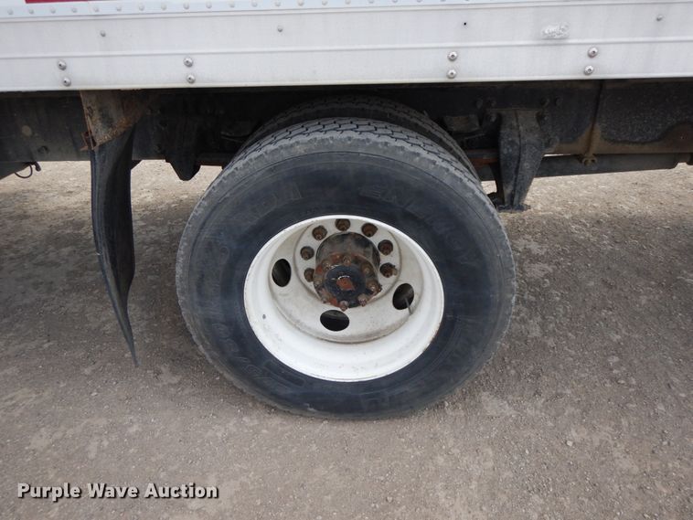 image for item IX9323 2006 Freightliner Business Class M2  box truck