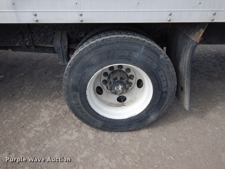 image for item IX9323 2006 Freightliner Business Class M2  box truck