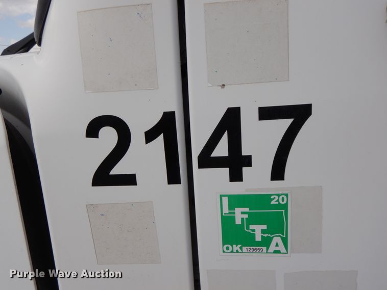 image for item IX9323 2006 Freightliner Business Class M2  box truck