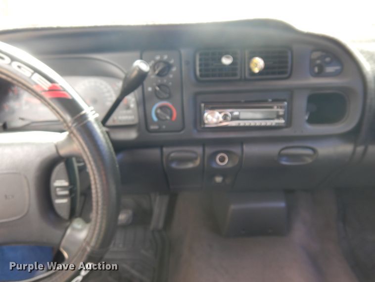 image for item DF6687 1999 Dodge Ram 1500  Quad Cab pickup truck