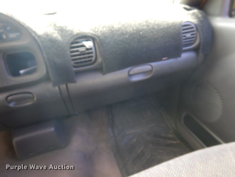 image for item DF6687 1999 Dodge Ram 1500  Quad Cab pickup truck