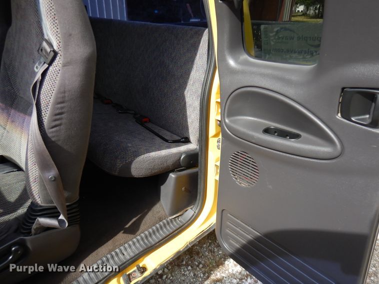 image for item DF6687 1999 Dodge Ram 1500  Quad Cab pickup truck