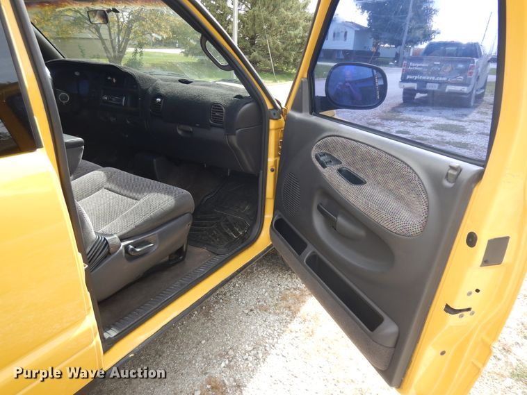 image for item DF6687 1999 Dodge Ram 1500  Quad Cab pickup truck