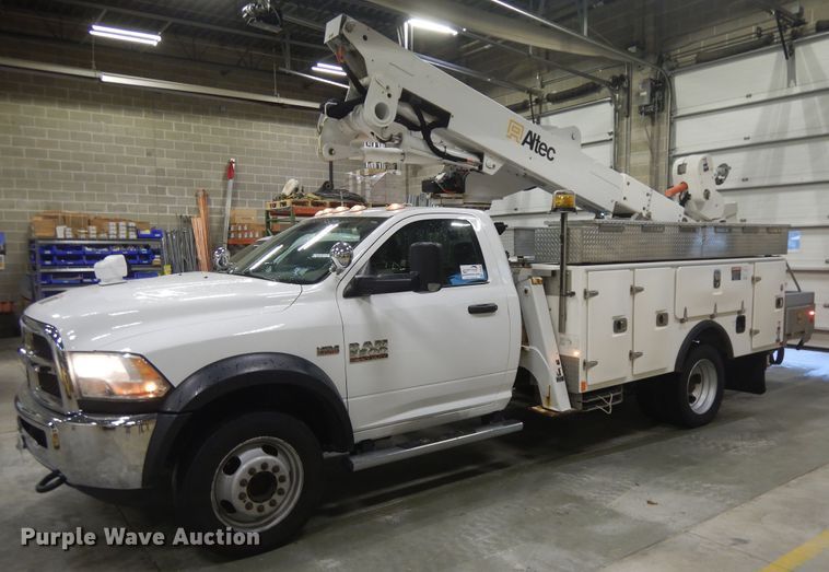 image for item DF6763 2015 Dodge Ram 5500  bucket truck