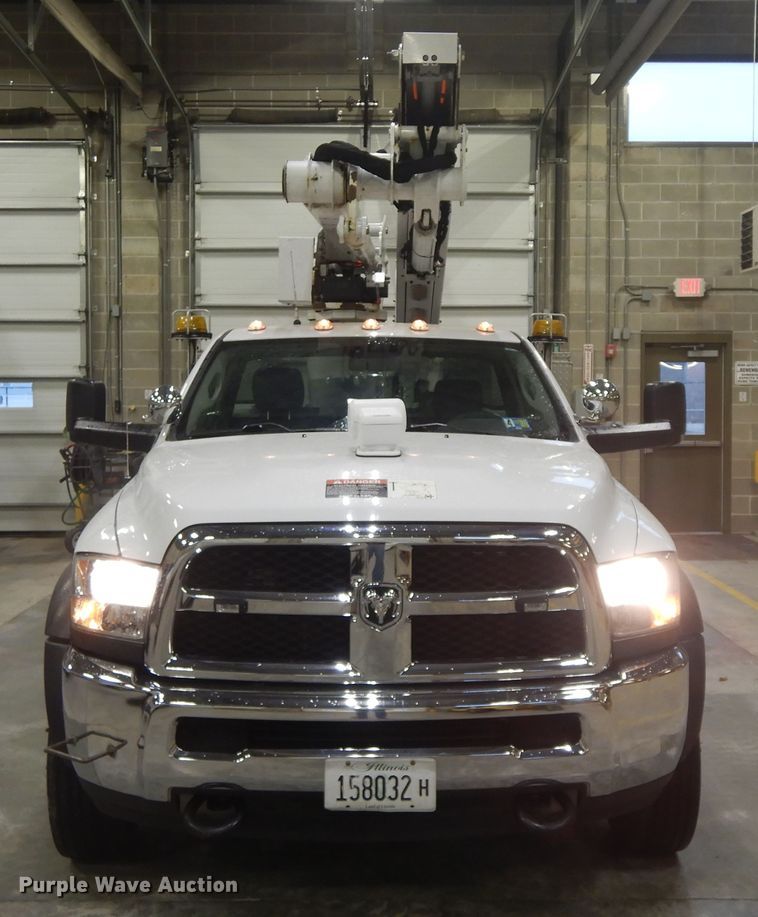 image for item DF6763 2015 Dodge Ram 5500  bucket truck