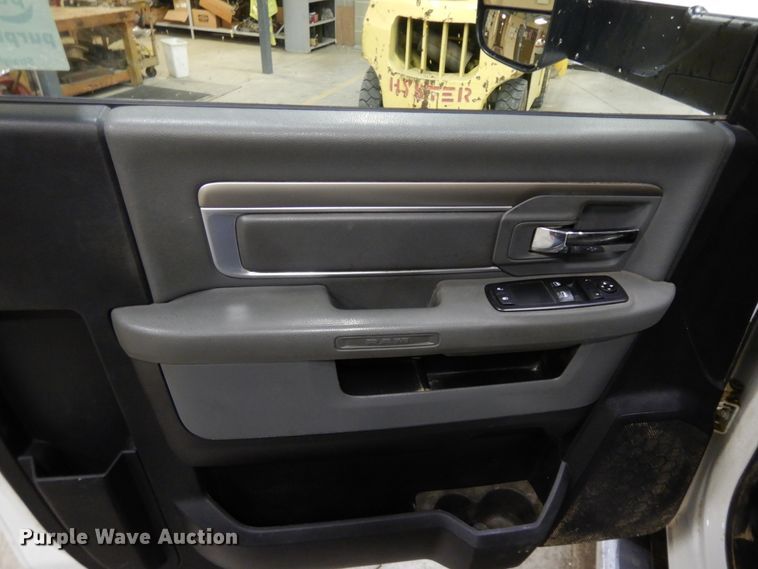 image for item DF6763 2015 Dodge Ram 5500  bucket truck