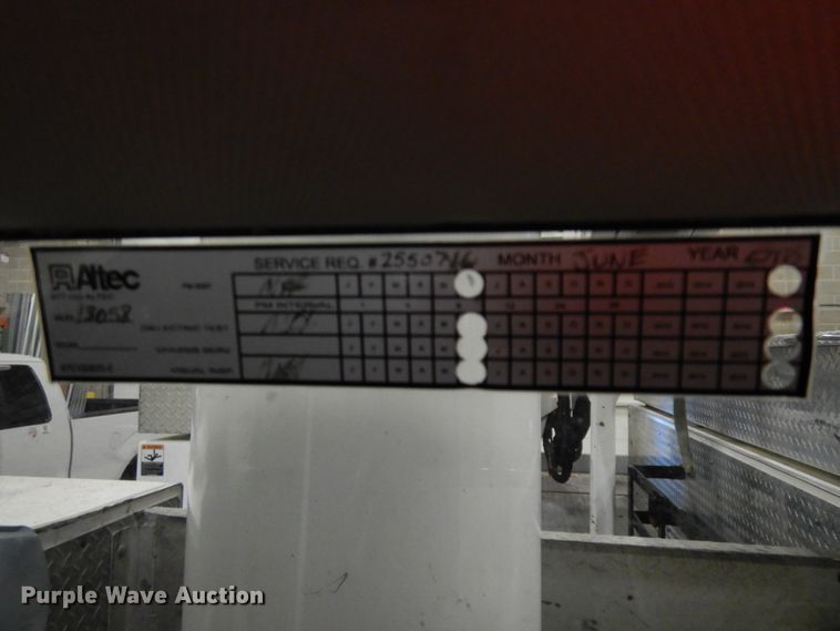 image for item DF6763 2015 Dodge Ram 5500  bucket truck