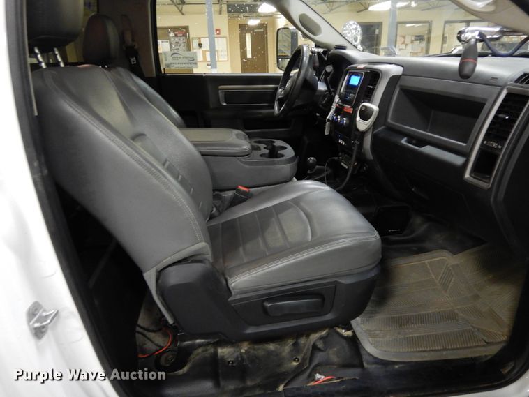 image for item DF6763 2015 Dodge Ram 5500  bucket truck