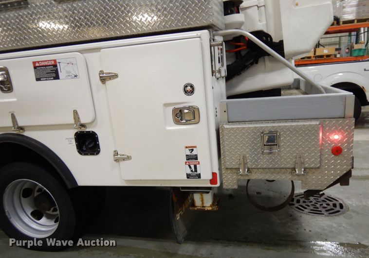 image for item DF6763 2015 Dodge Ram 5500  bucket truck