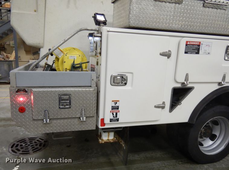 image for item DF6763 2015 Dodge Ram 5500  bucket truck