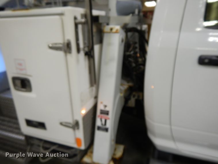 image for item DF6763 2015 Dodge Ram 5500  bucket truck