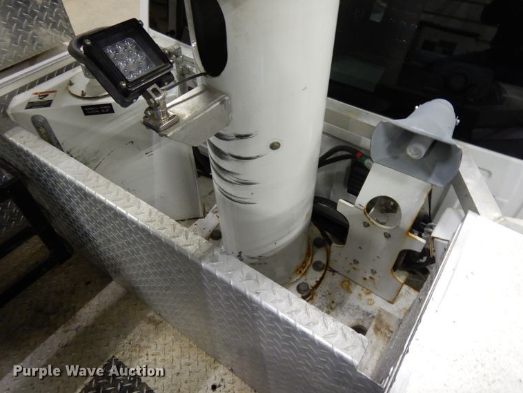 image for item DF6763 2015 Dodge Ram 5500  bucket truck