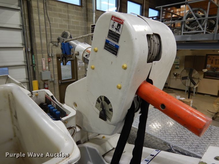 image for item DF6763 2015 Dodge Ram 5500  bucket truck