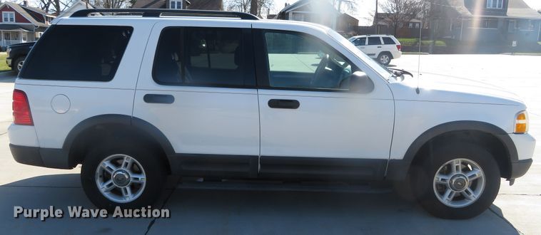 image for item DH0748 2003 Ford Explorer XLT  SUV