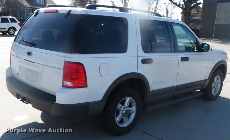 image for item DH0748 2003 Ford Explorer XLT  SUV