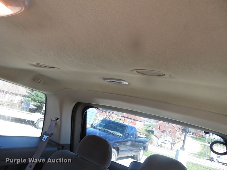 image for item DH0748 2003 Ford Explorer XLT  SUV