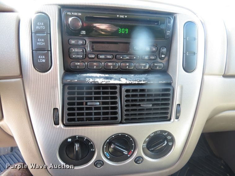 image for item DH0748 2003 Ford Explorer XLT  SUV