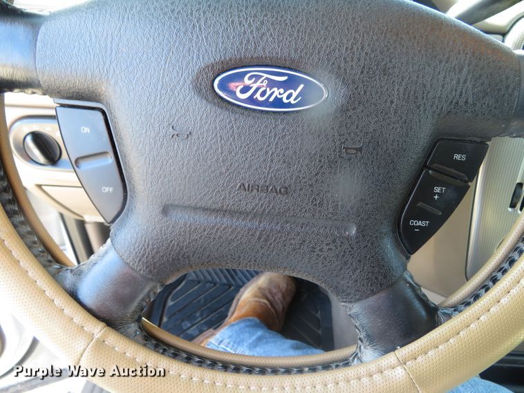 image for item DH0748 2003 Ford Explorer XLT  SUV