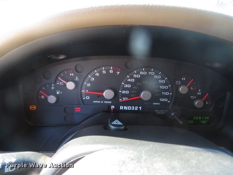 image for item DH0748 2003 Ford Explorer XLT  SUV