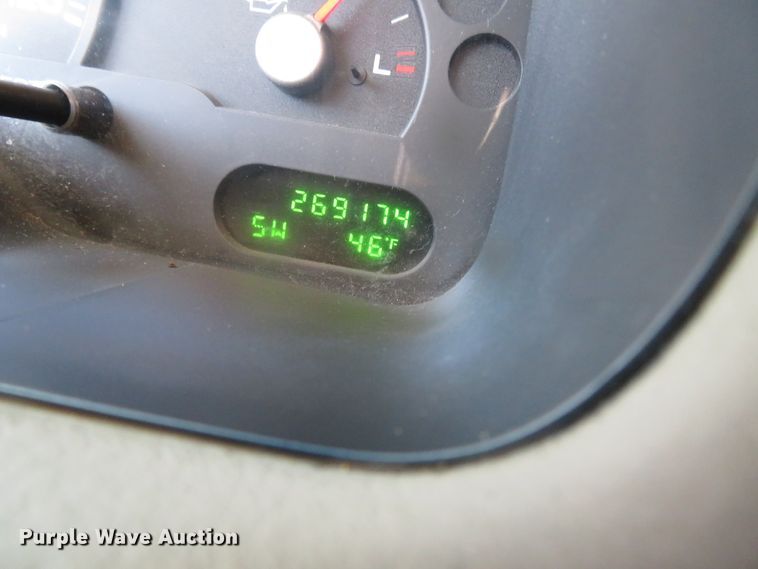 image for item DH0748 2003 Ford Explorer XLT  SUV