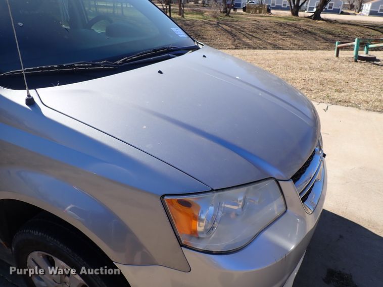 image for item DJ0035 2014 Dodge Grand Caravan  handicap accessible van