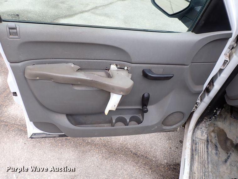 image for item DJ0077 2013 Chevrolet Silverado 1500  pickup truck