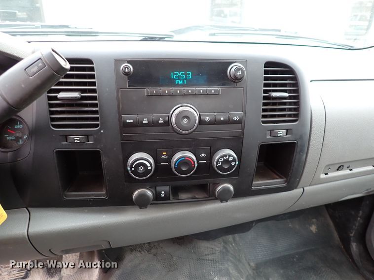 image for item DJ0077 2013 Chevrolet Silverado 1500  pickup truck