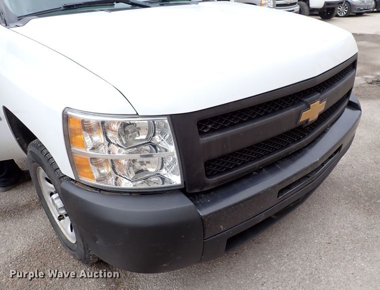 image for item DJ0077 2013 Chevrolet Silverado 1500  pickup truck